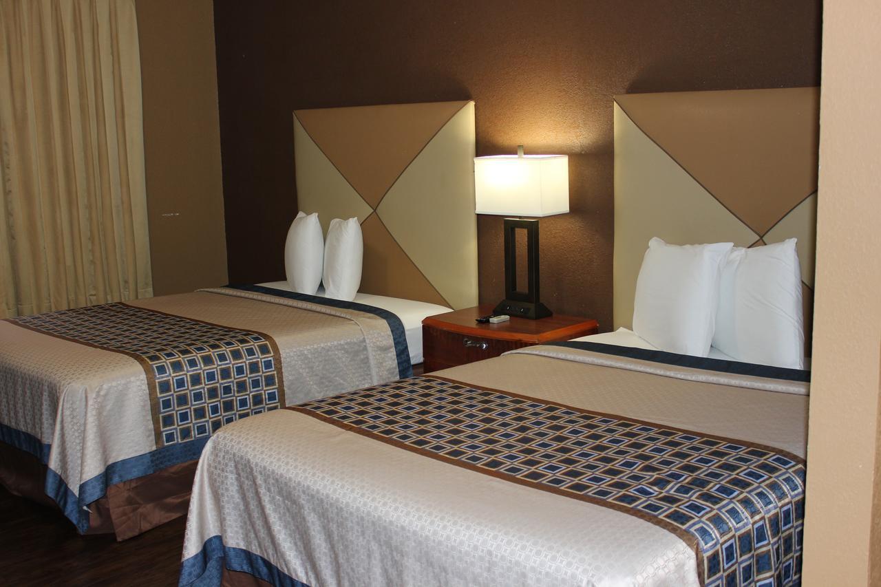 Econo Lodge Oskaloosa Bagian luar foto